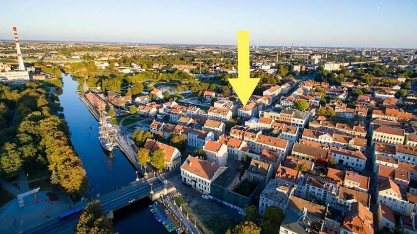 Old Town Bridge Apartment Free Parking クライペダ エクステリア 写真
